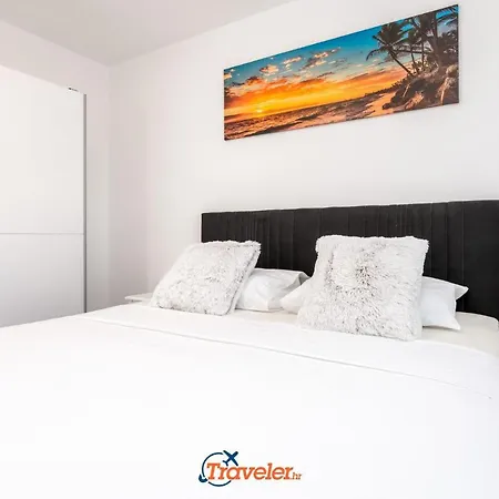 Hlapa-new Modern Near - By Traveler Tourist Agency Krk Villa *