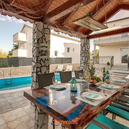 Villa Hlapa-new Modern Near - By Traveler Tourist Agency Krk Gostinjac