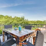 Villa Hlapa-new Modern Near - By Traveler Tourist Agency Krk *