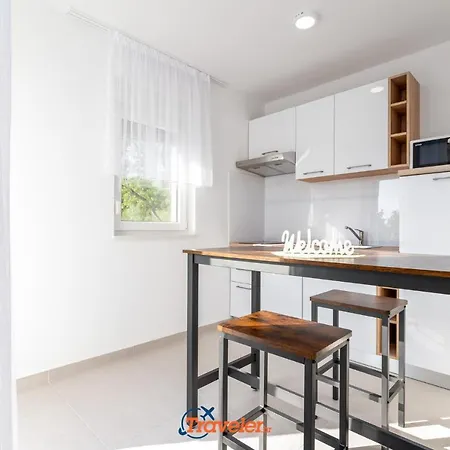 Hlapa-new Modern Near - By Traveler Tourist Agency Krk Villa *