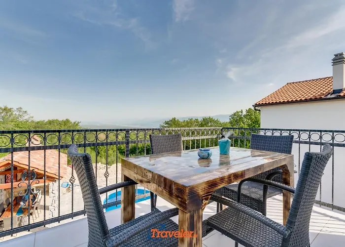 Hlapa-new Modern Near - By Traveler Tourist Agency Krk Vila Gostinjac