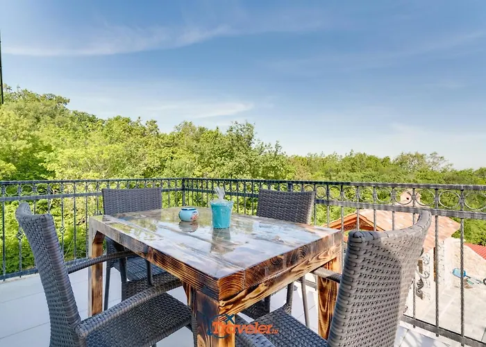 Vila Hlapa-new Modern Near - By Traveler Tourist Agency Krk *