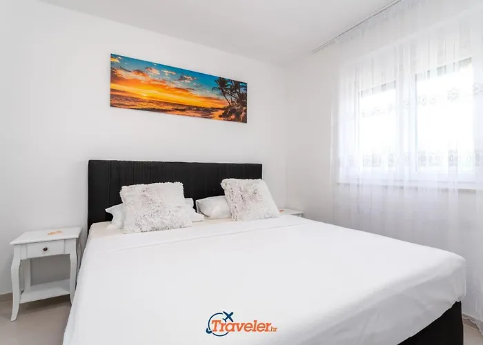 Hlapa-new Modern Near - By Traveler Tourist Agency Krk