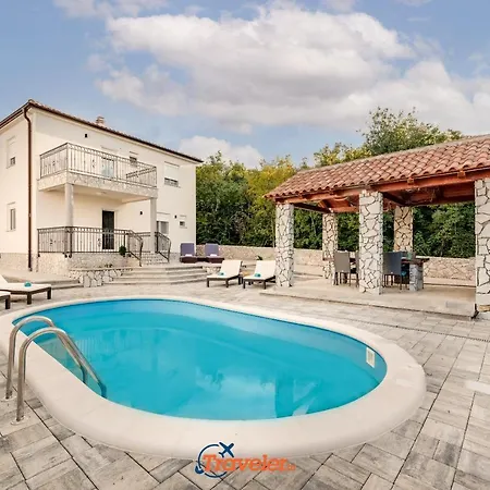 Hlapa-new Modern Near - By Traveler Tourist Agency Krk Gostinjac